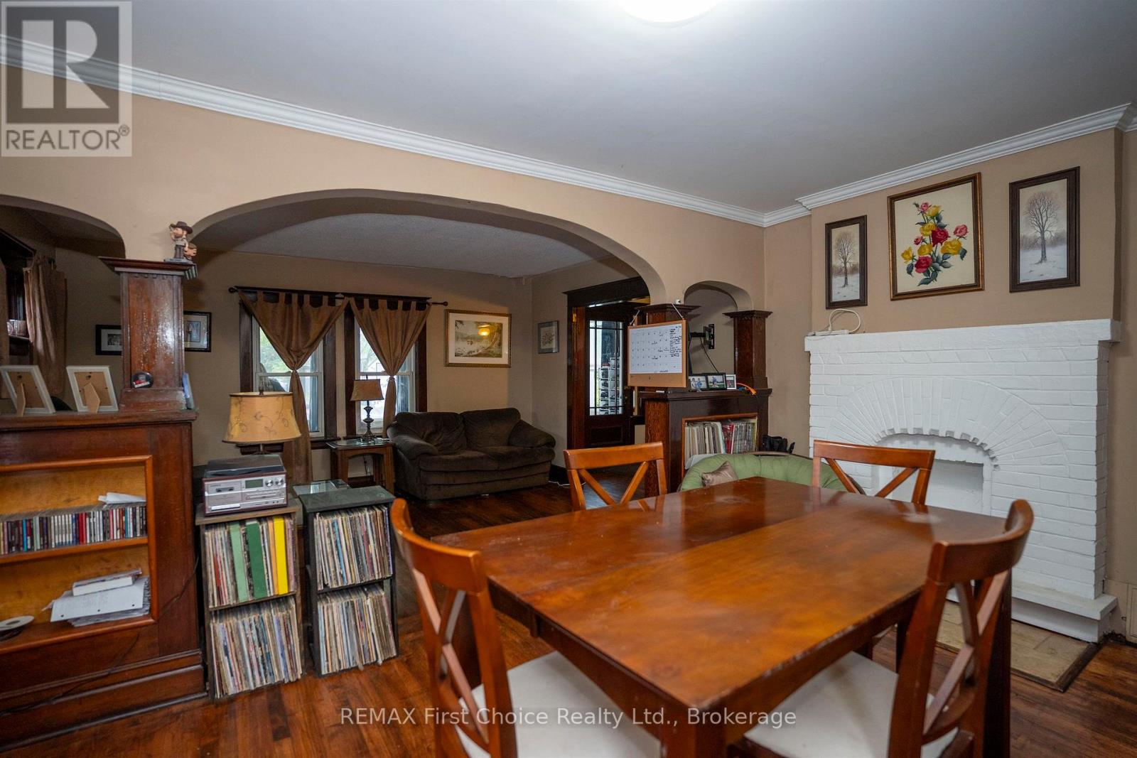 308 Archibald Street N Property Photo 12