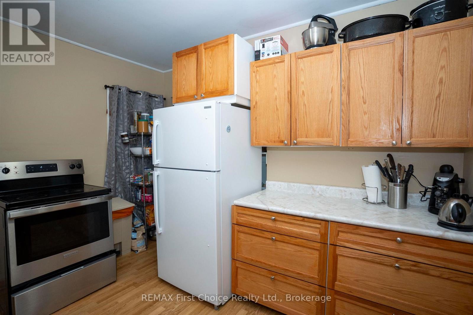 308 Archibald Street N Property Photo 16