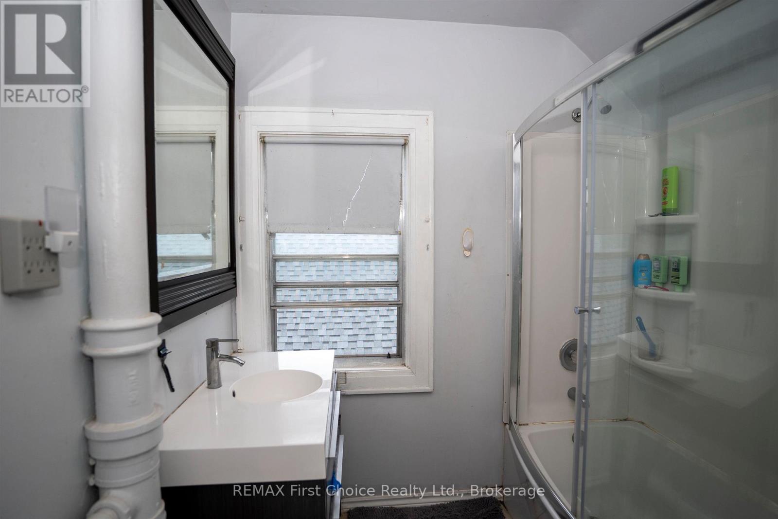 308 Archibald Street N Property Photo 19