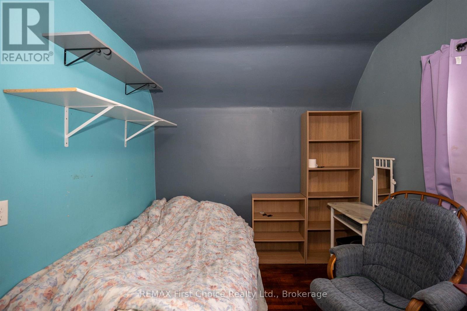 308 Archibald Street N Property Photo 24