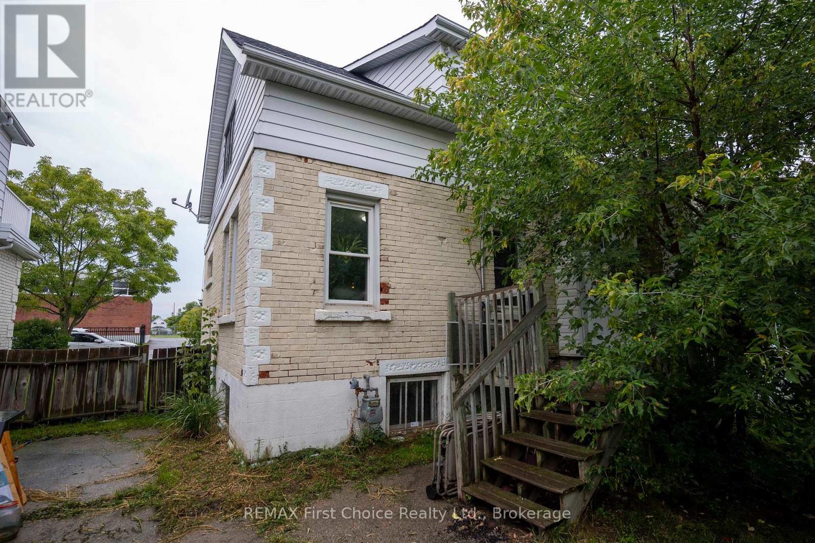 308 Archibald Street N Property Photo 38