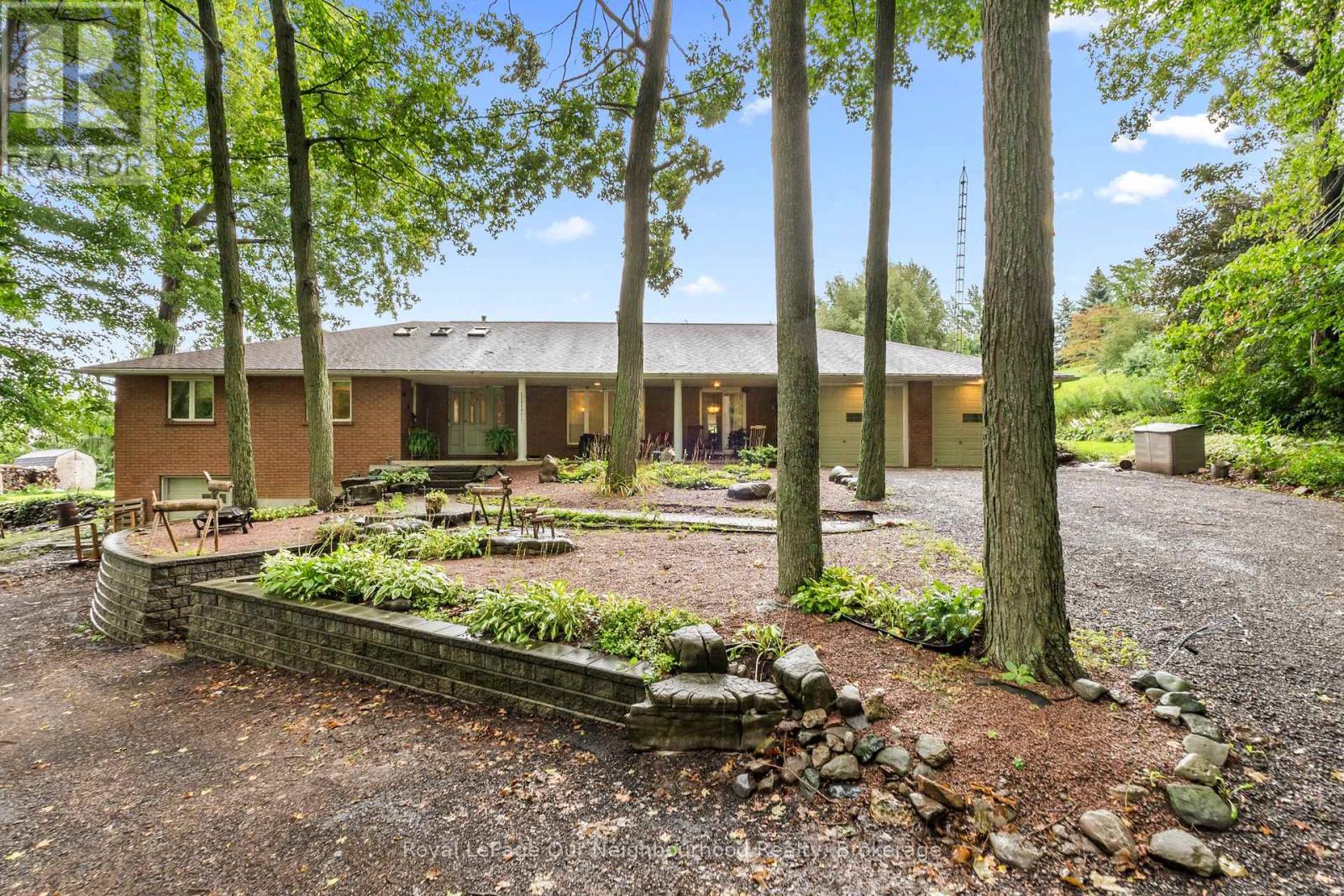 29 Edgewater Drive Property Photo 3