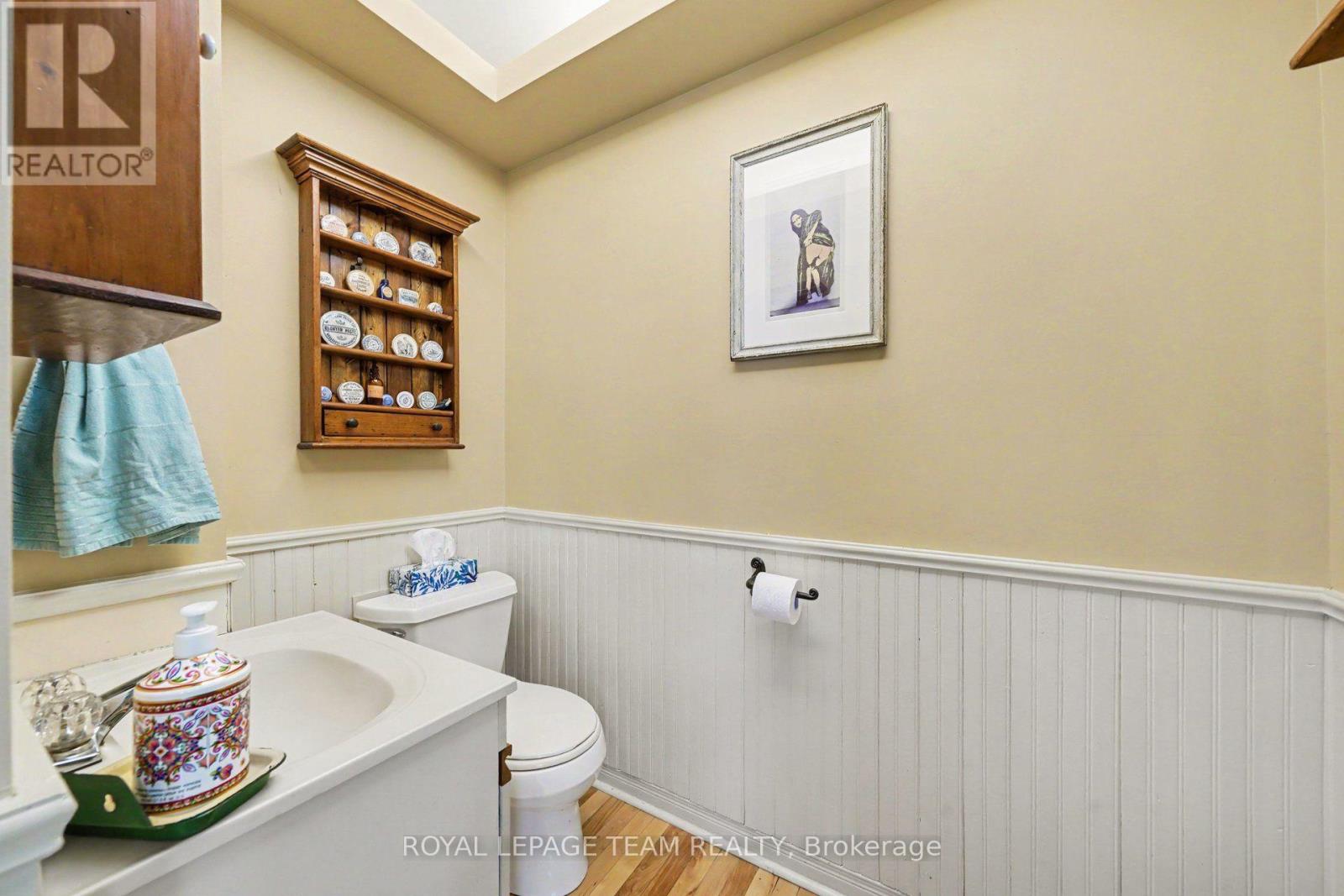 6577 Fourth Line Road Property Photo 7