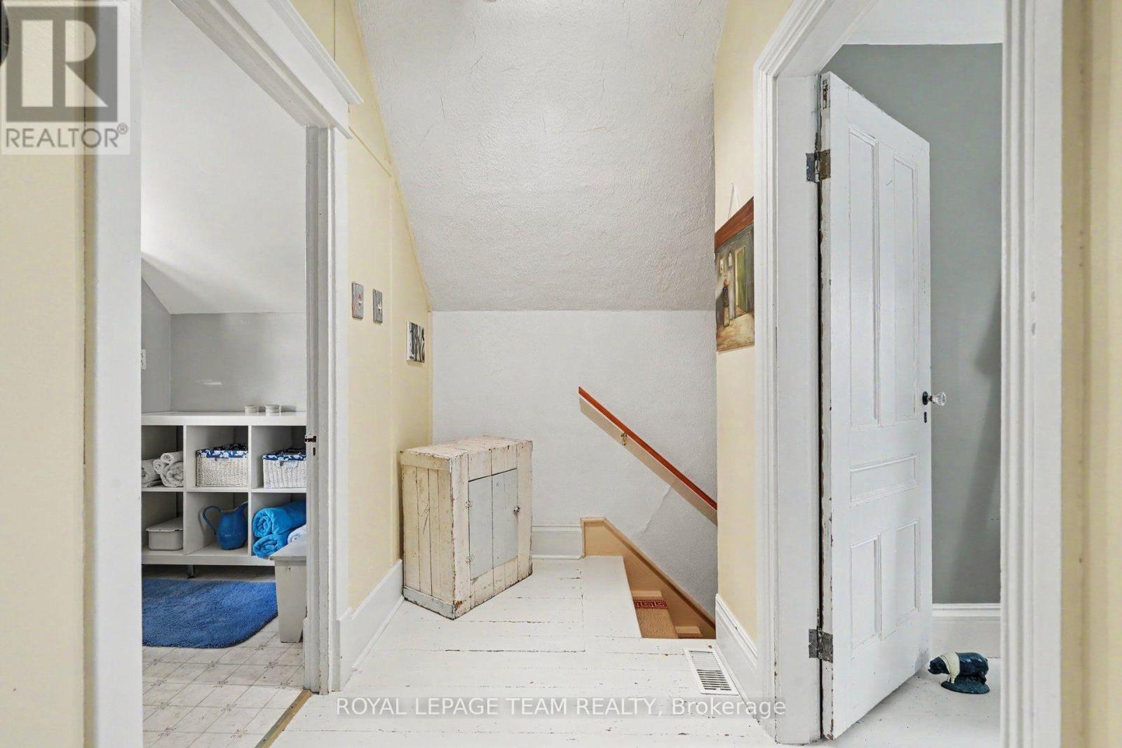 6577 Fourth Line Road Property Photo 13