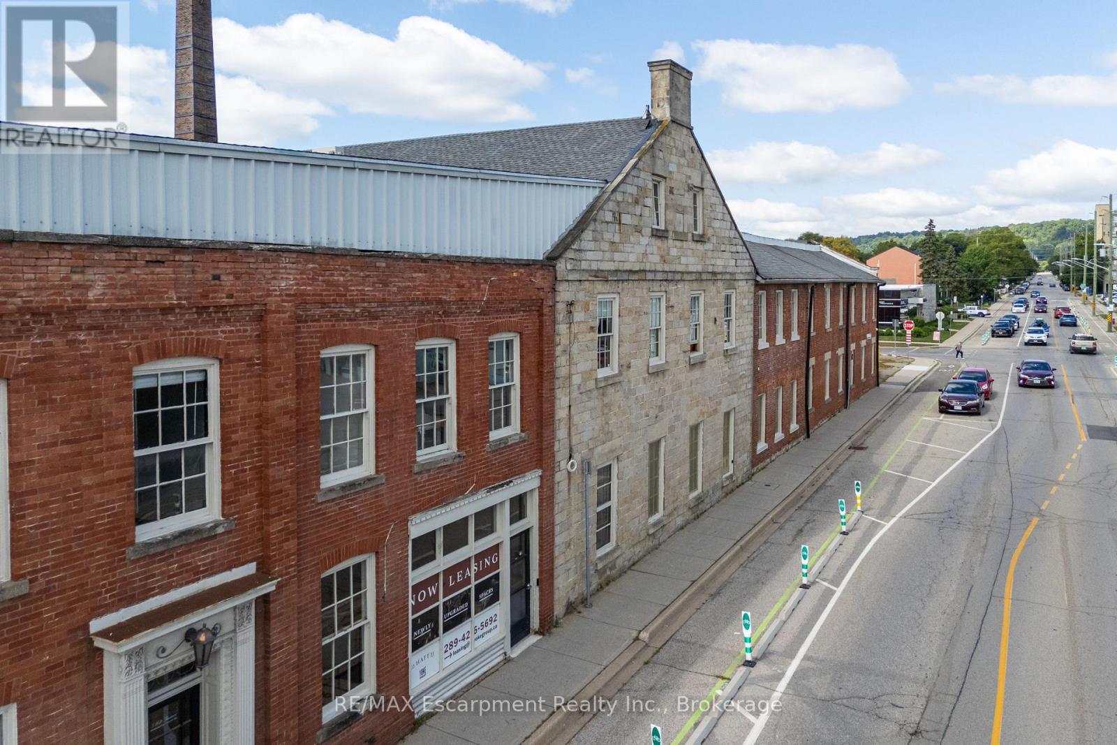 205 - 64 Hatt Street Property Photo 2
