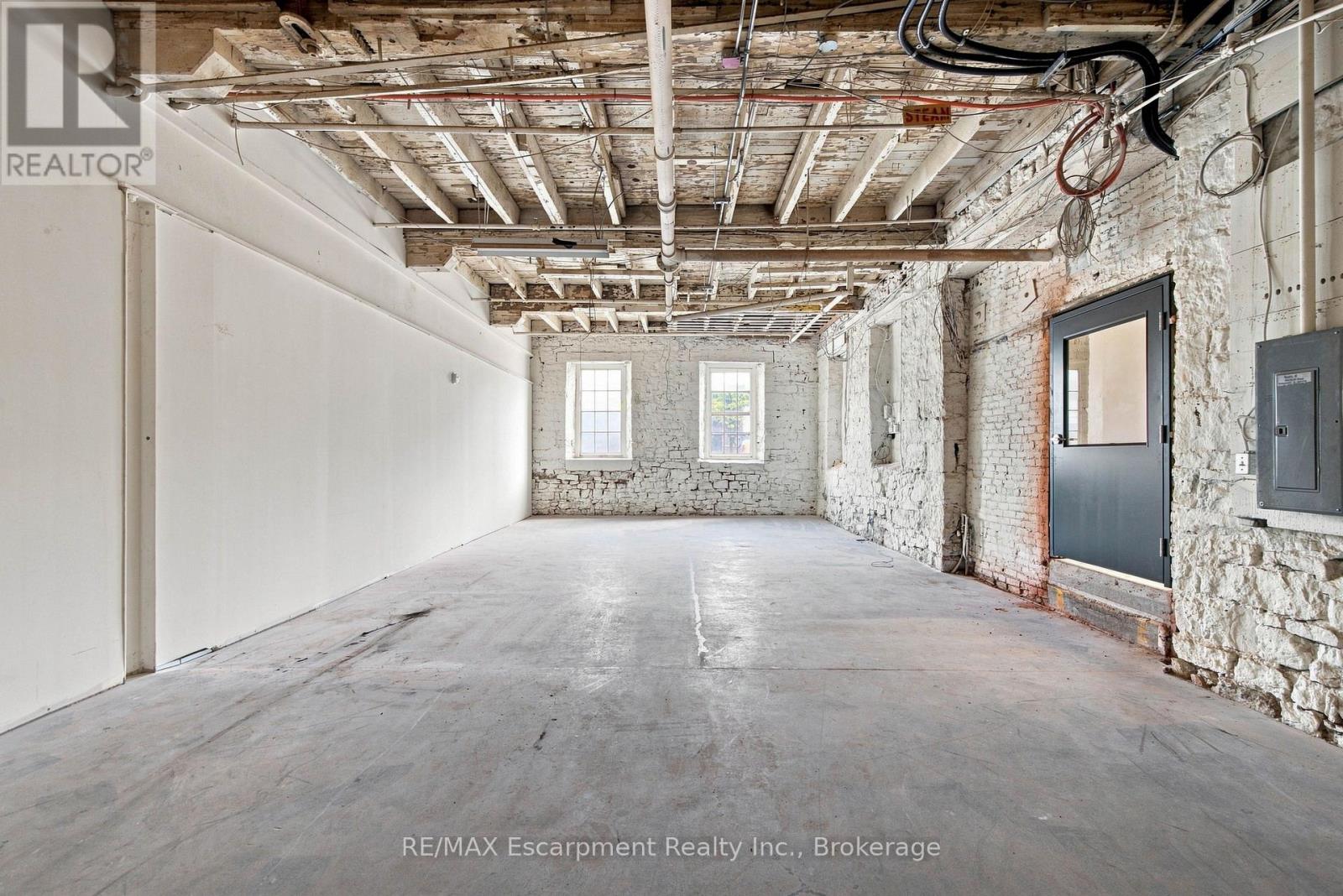 205 - 64 Hatt Street Property Photo 12