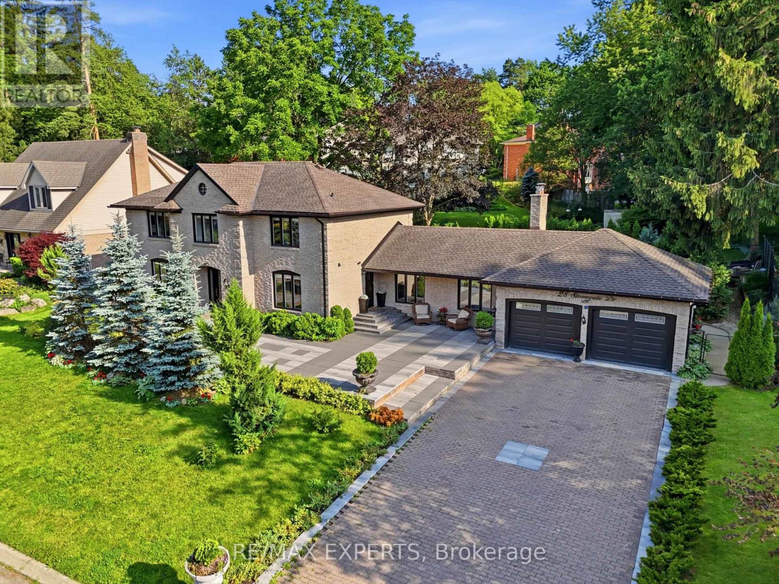 28 Stonegate Drive Property Photo 3