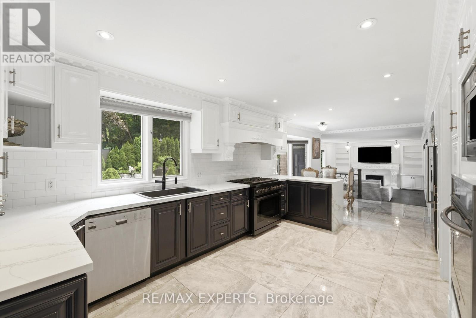28 Stonegate Drive Property Photo 11