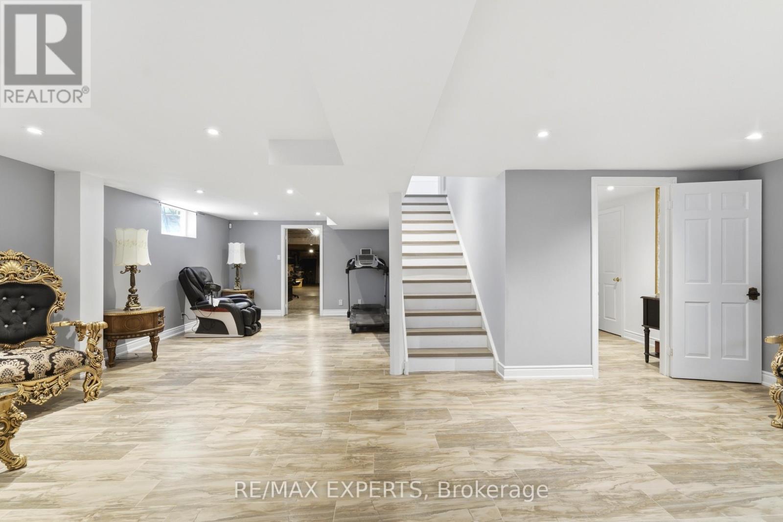 28 Stonegate Drive Property Photo 31