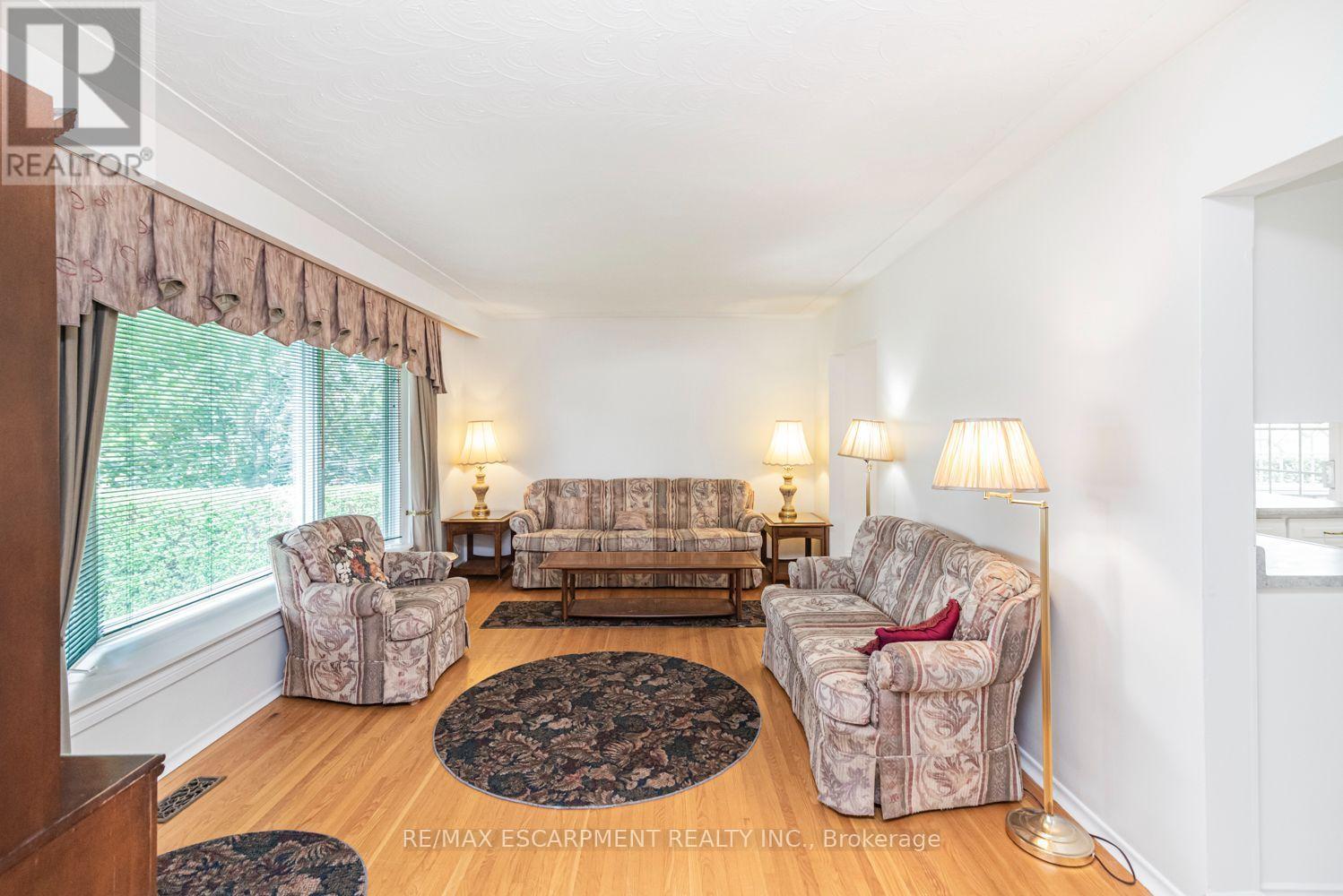 37 Lorne Avenue Property Photo 9