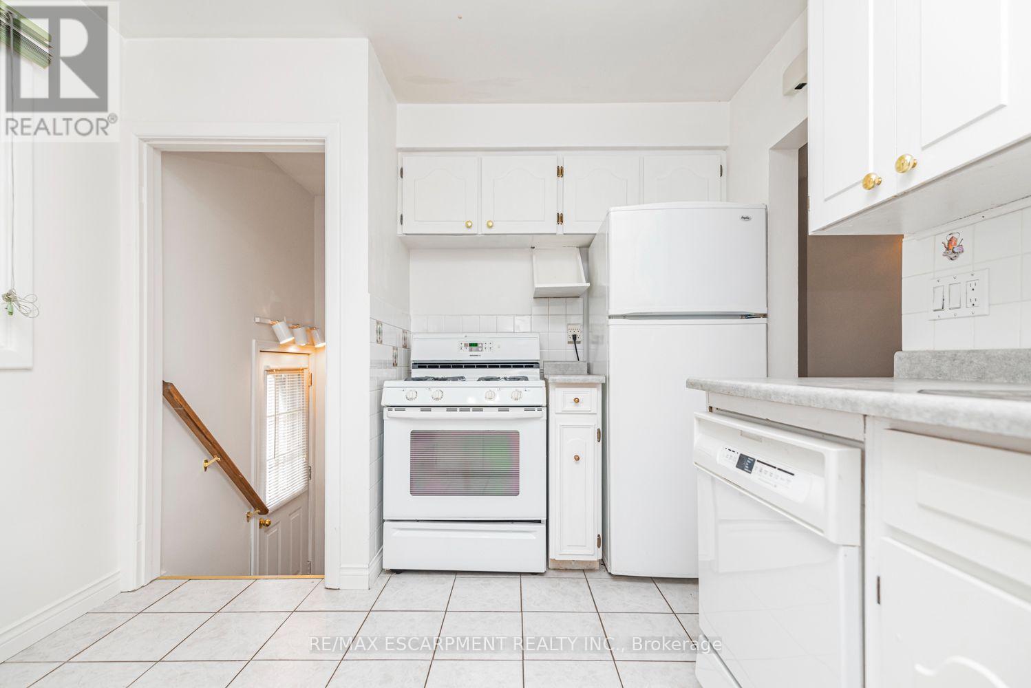 37 Lorne Avenue Property Photo 12