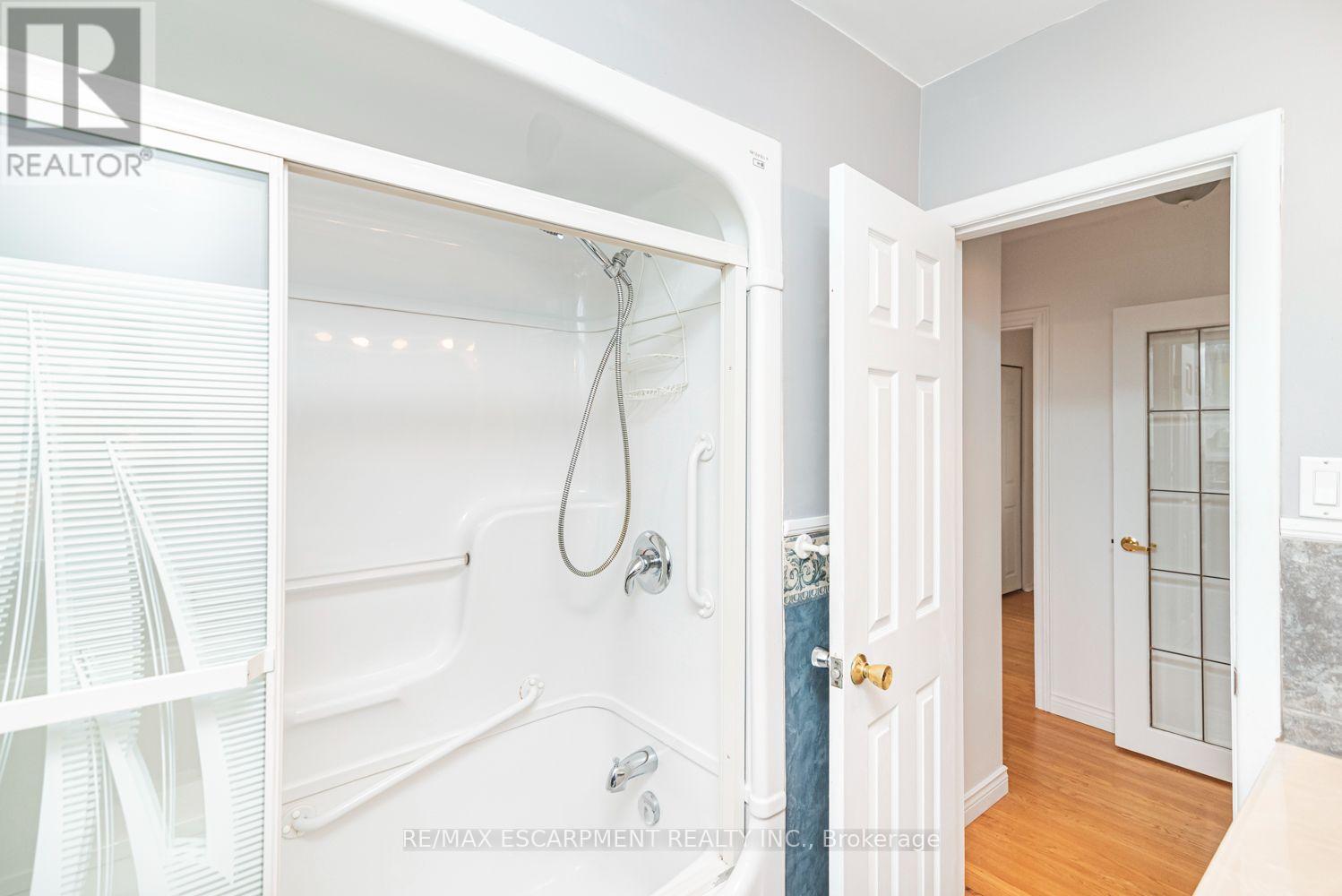 37 Lorne Avenue Property Photo 20