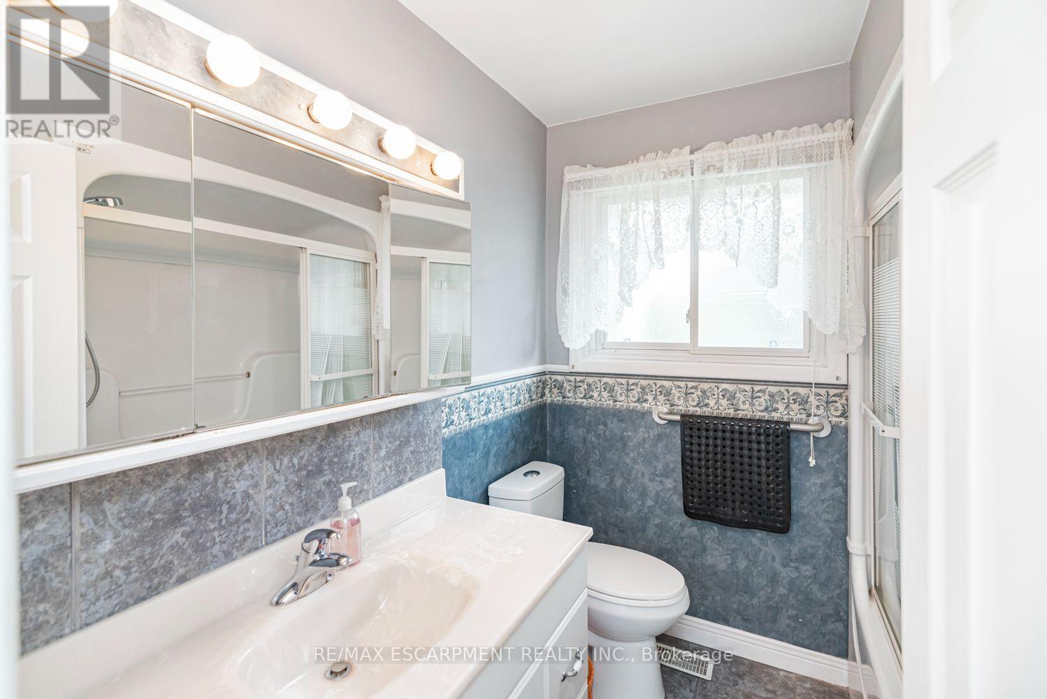 37 Lorne Avenue Property Photo 21