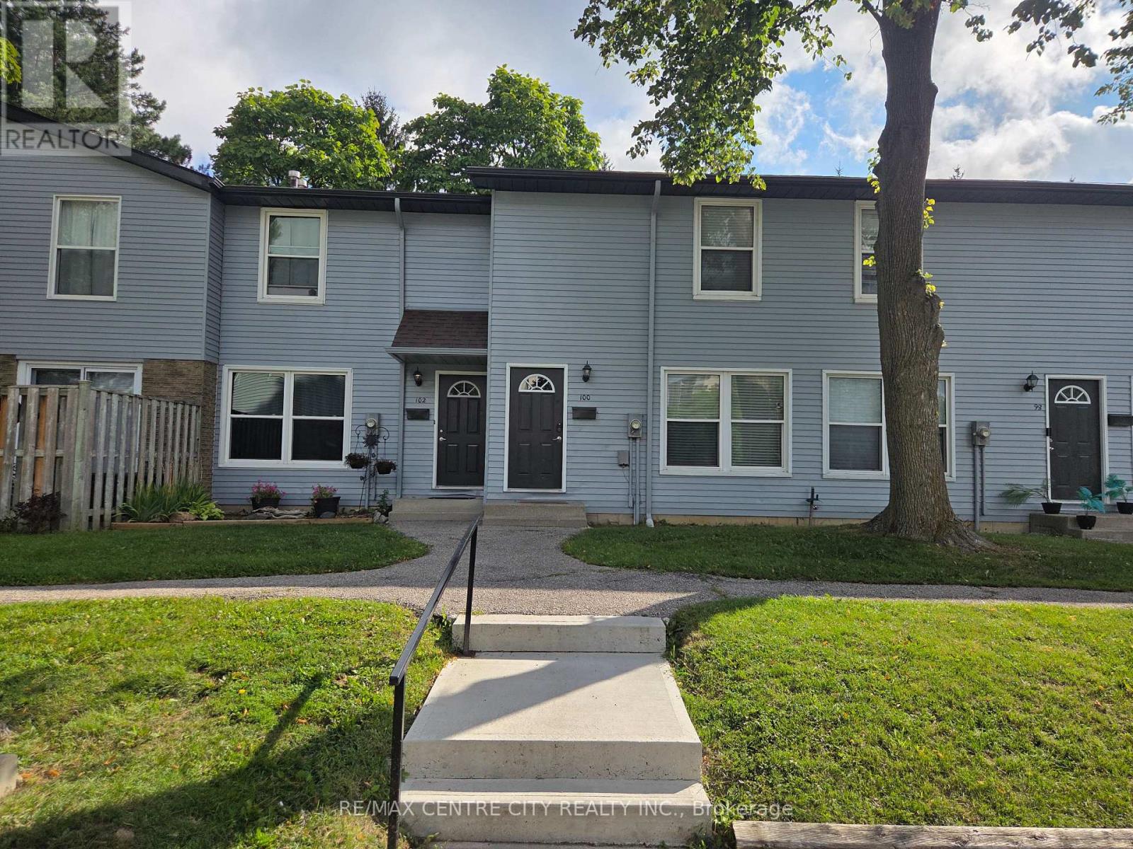100 - 70 FIDDLERS GREEN ROAD Property Photo 1
