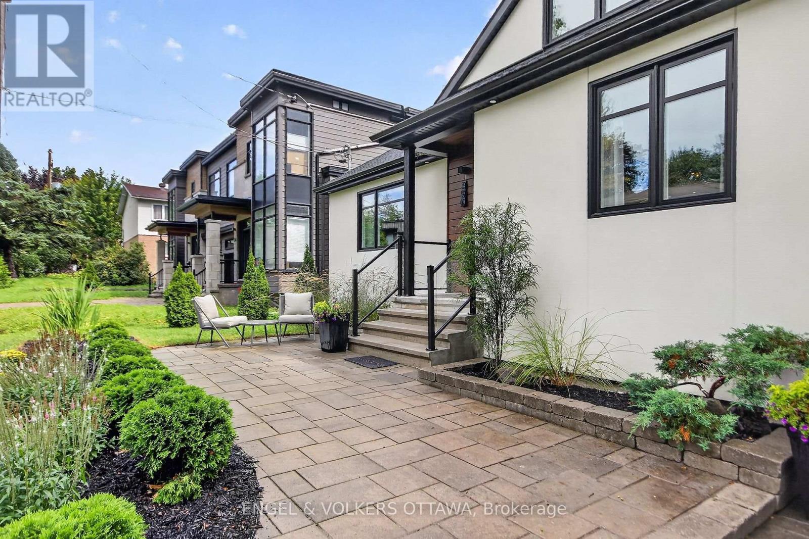 390 Princeton Avenue Property Photo 2