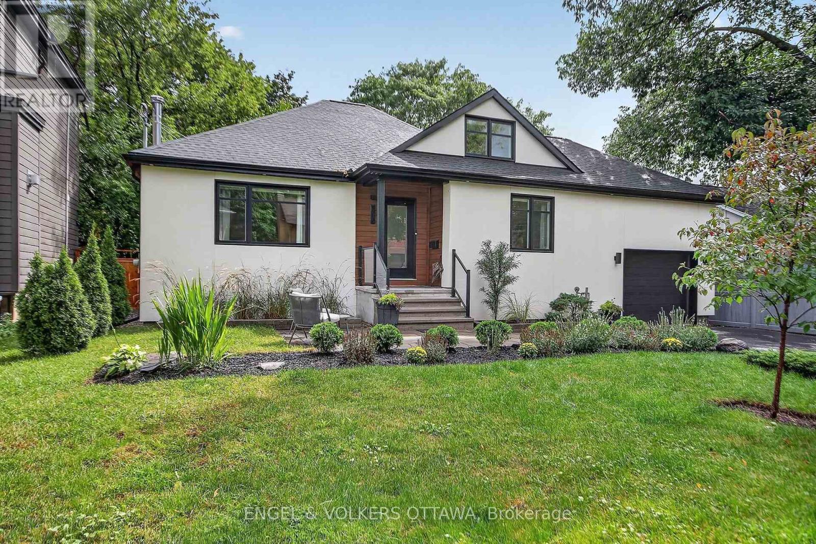 390 Princeton Avenue Property Photo 3