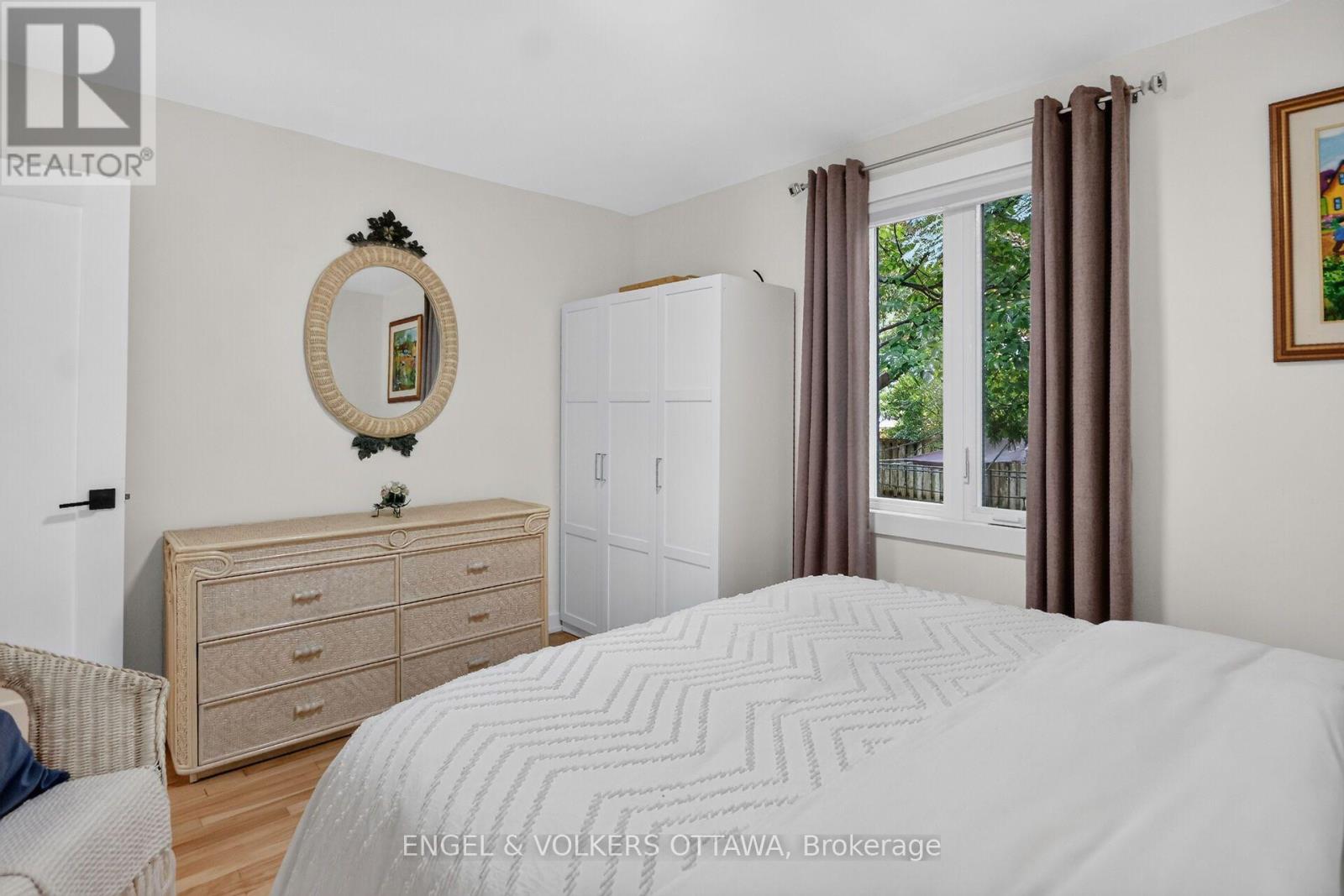 390 Princeton Avenue Property Photo 28