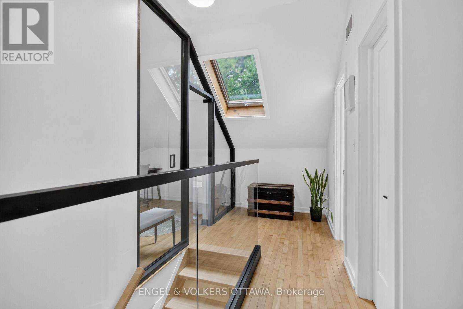 390 Princeton Avenue Property Photo 29