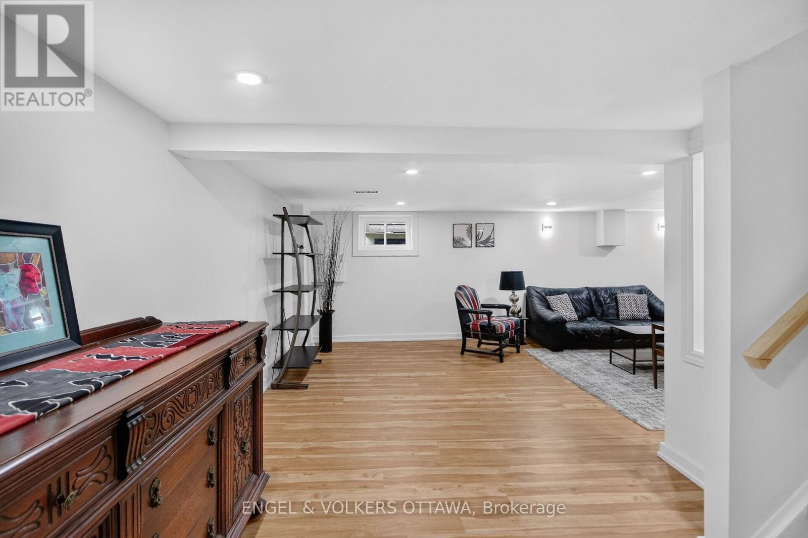 390 Princeton Avenue Property Photo 37