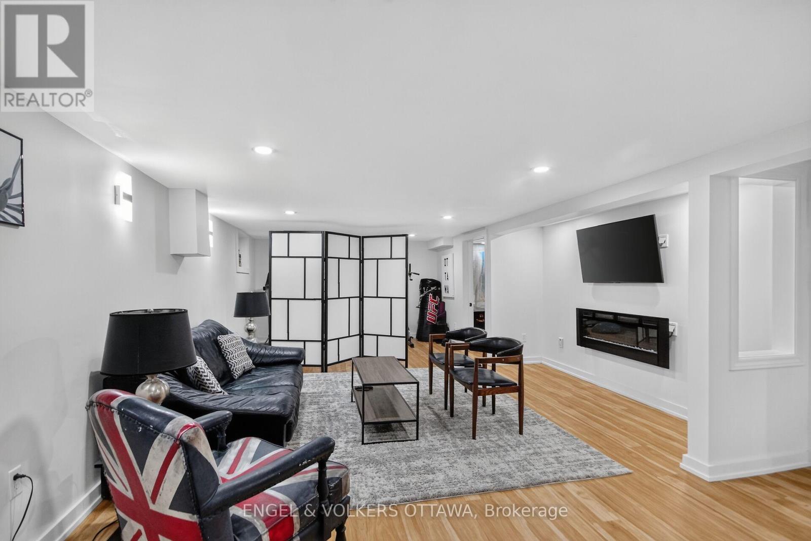 390 Princeton Avenue Property Photo 40