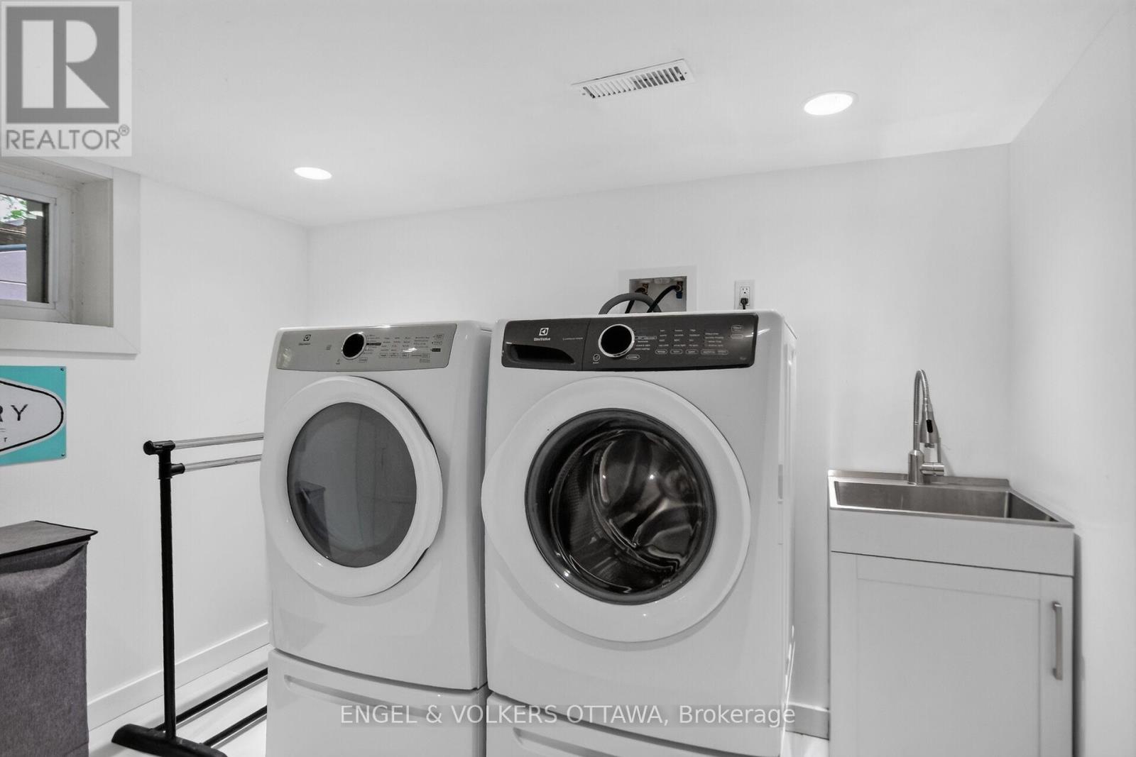 390 Princeton Avenue Property Photo 45