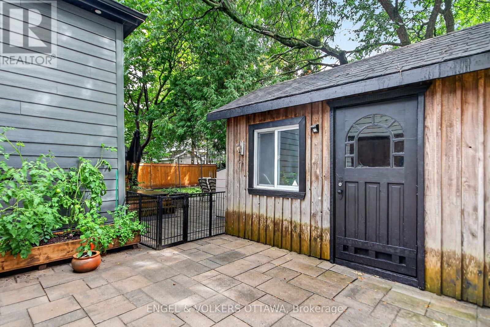 390 Princeton Avenue Property Photo 46