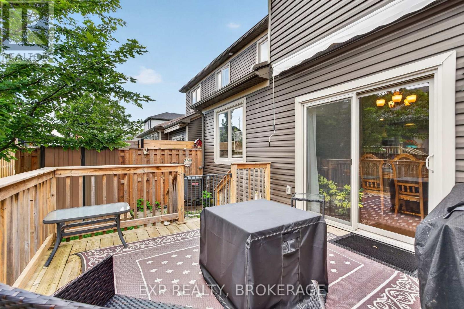 32 Curtis Street Property Photo 44
