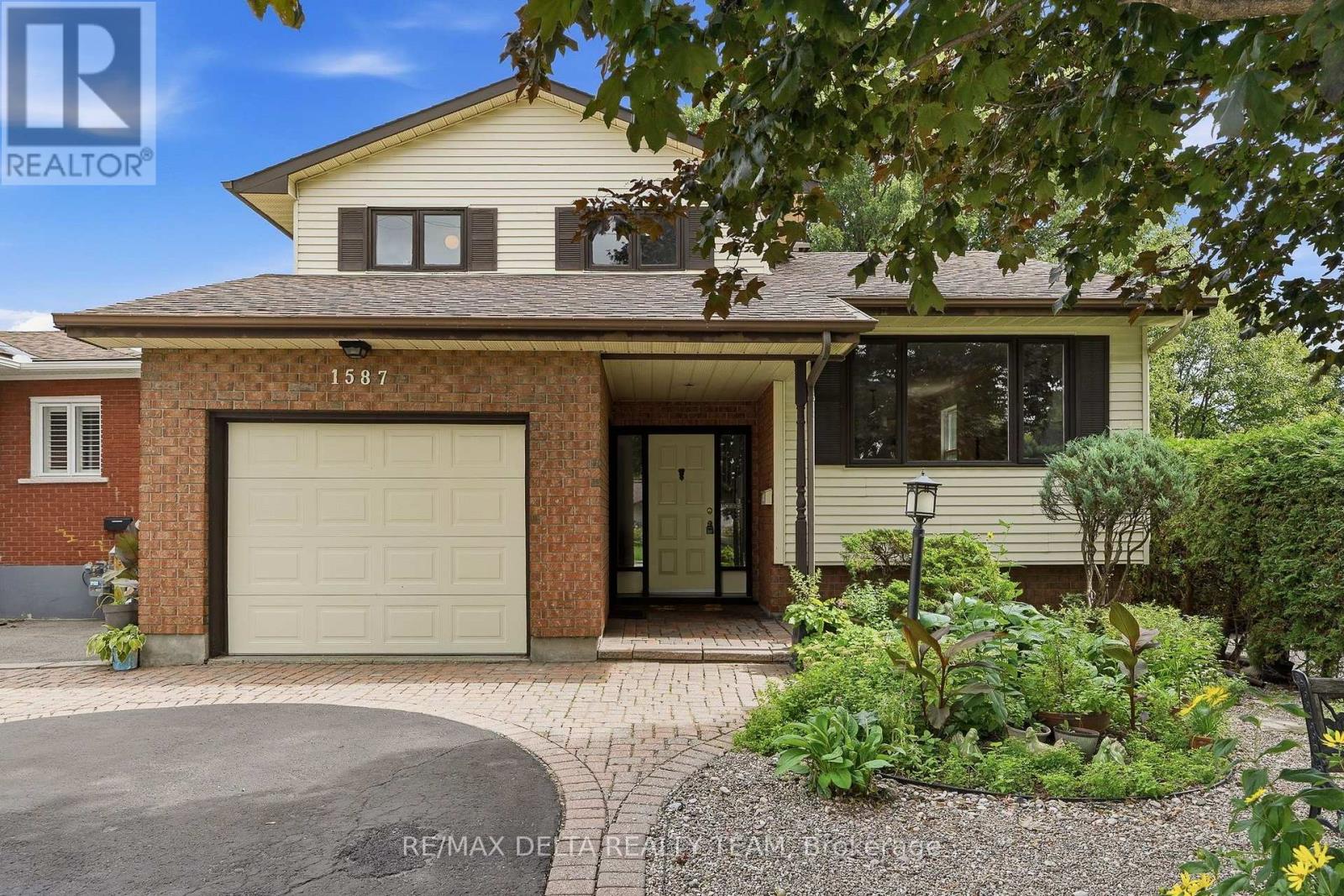 1587 MAXIME STREET Property Photo 1