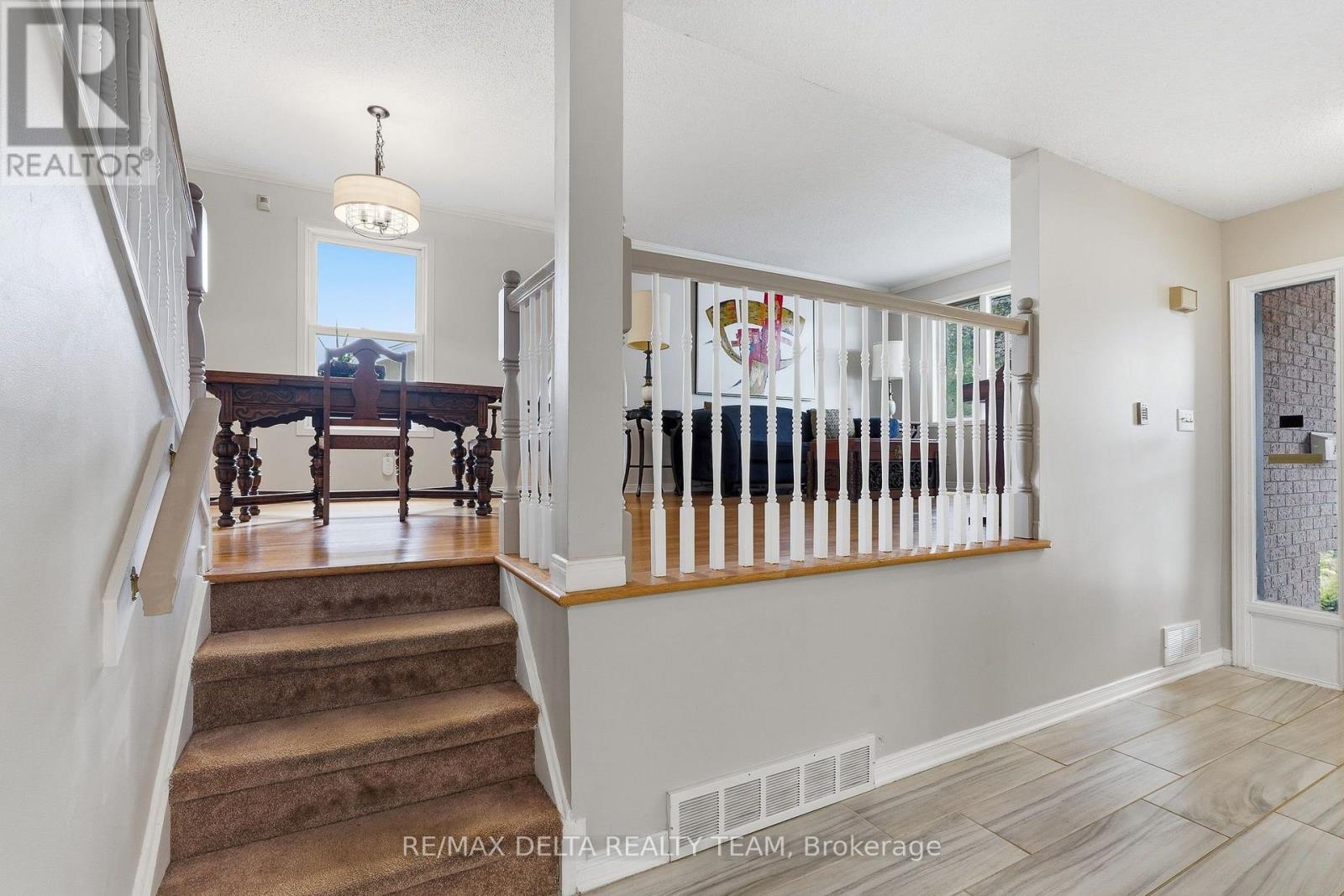 1587 Maxime Street Property Photo 6