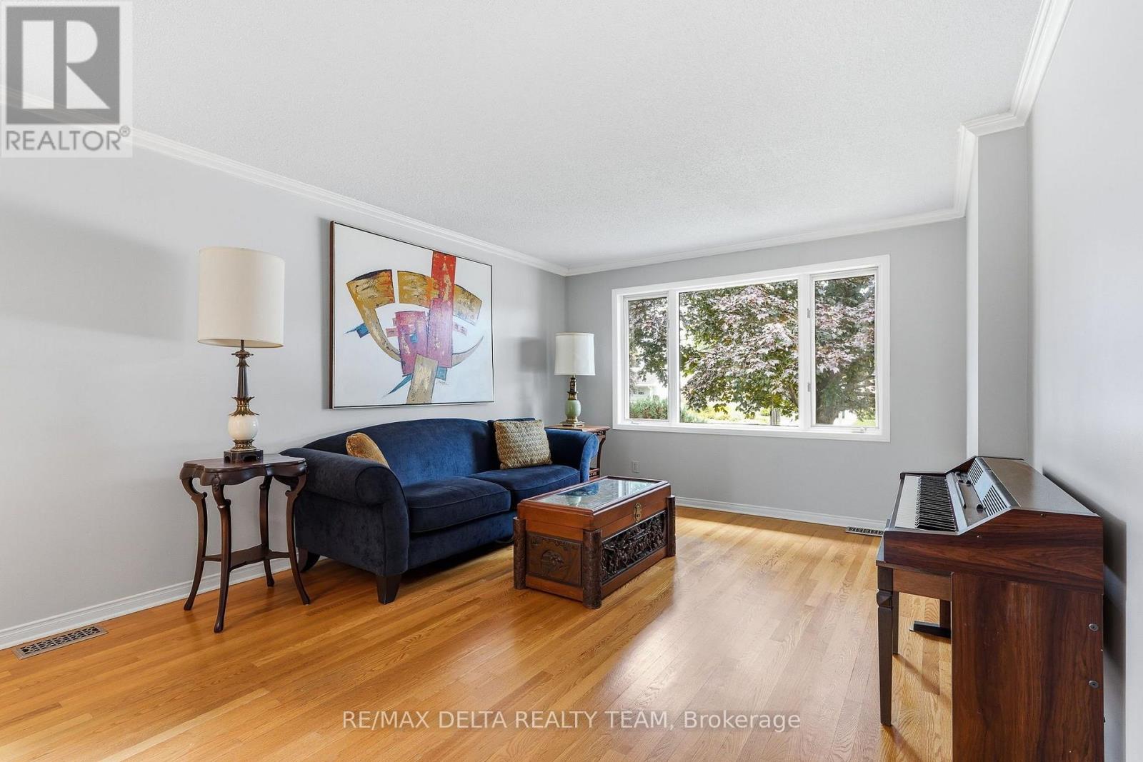 1587 Maxime Street Property Photo 12