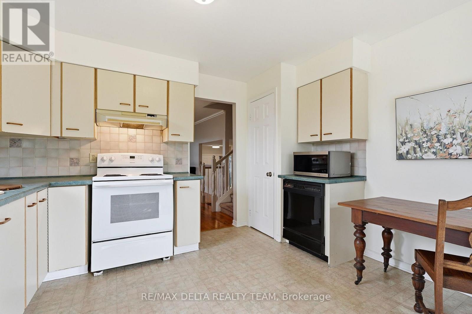 1587 Maxime Street Property Photo 20