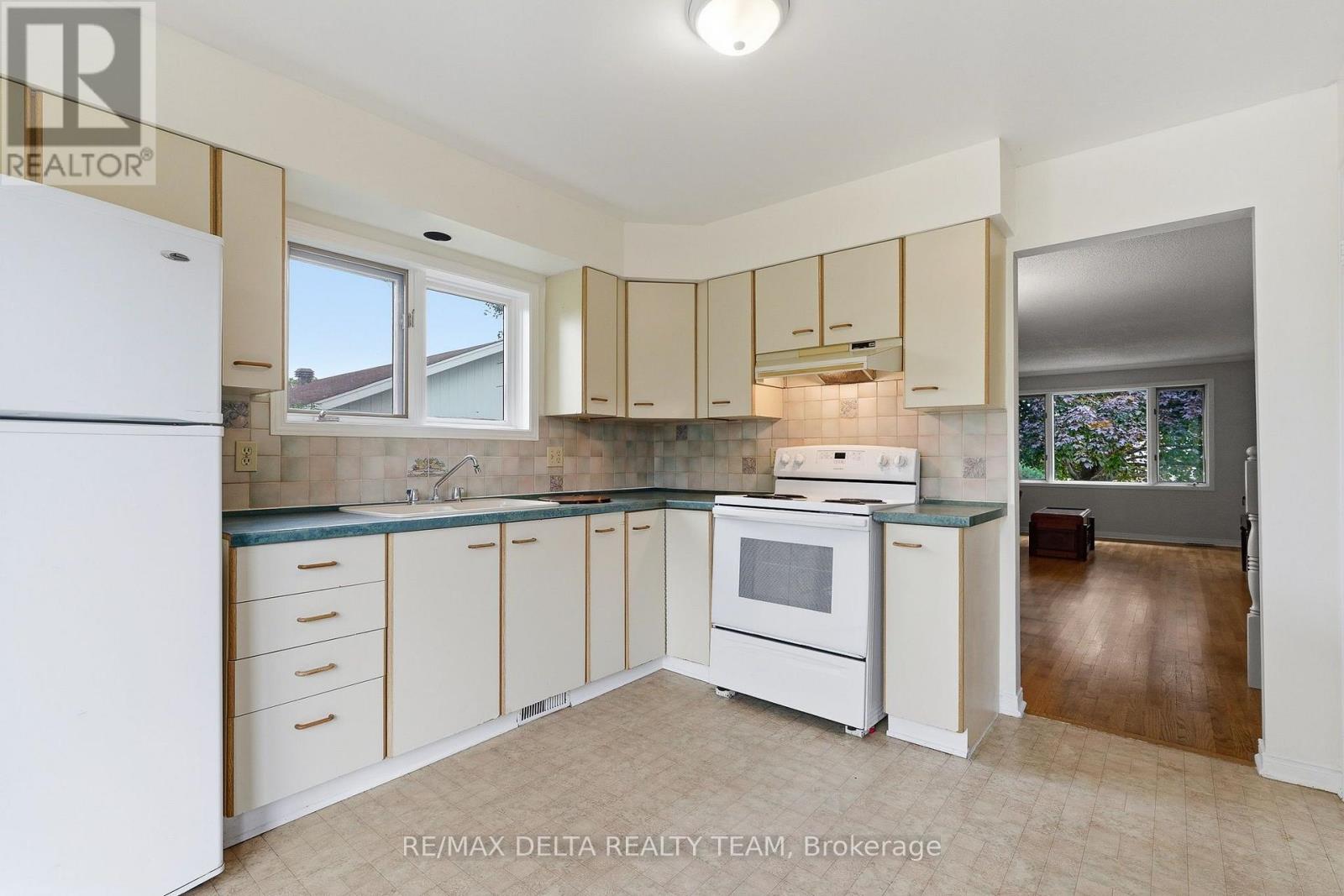 1587 Maxime Street Property Photo 21