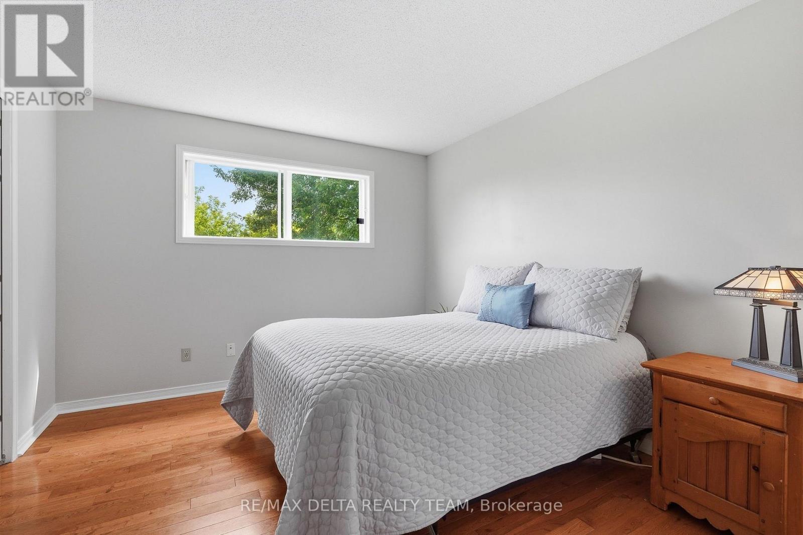 1587 Maxime Street Property Photo 25