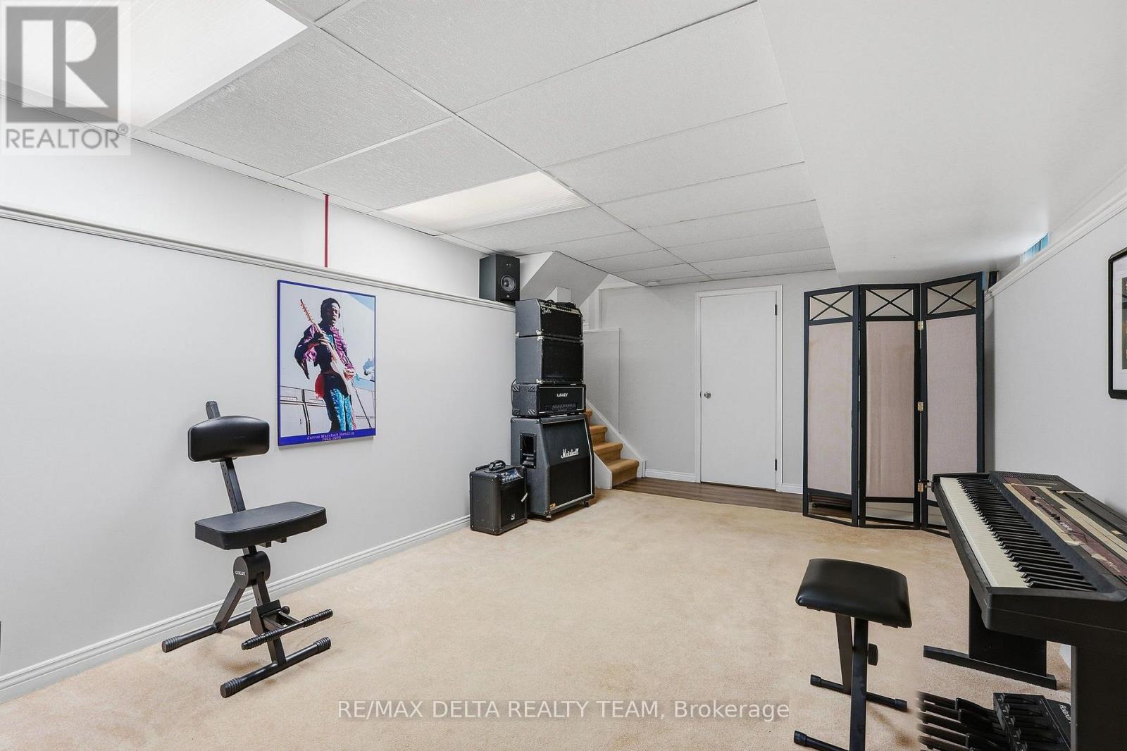 1587 Maxime Street Property Photo 31