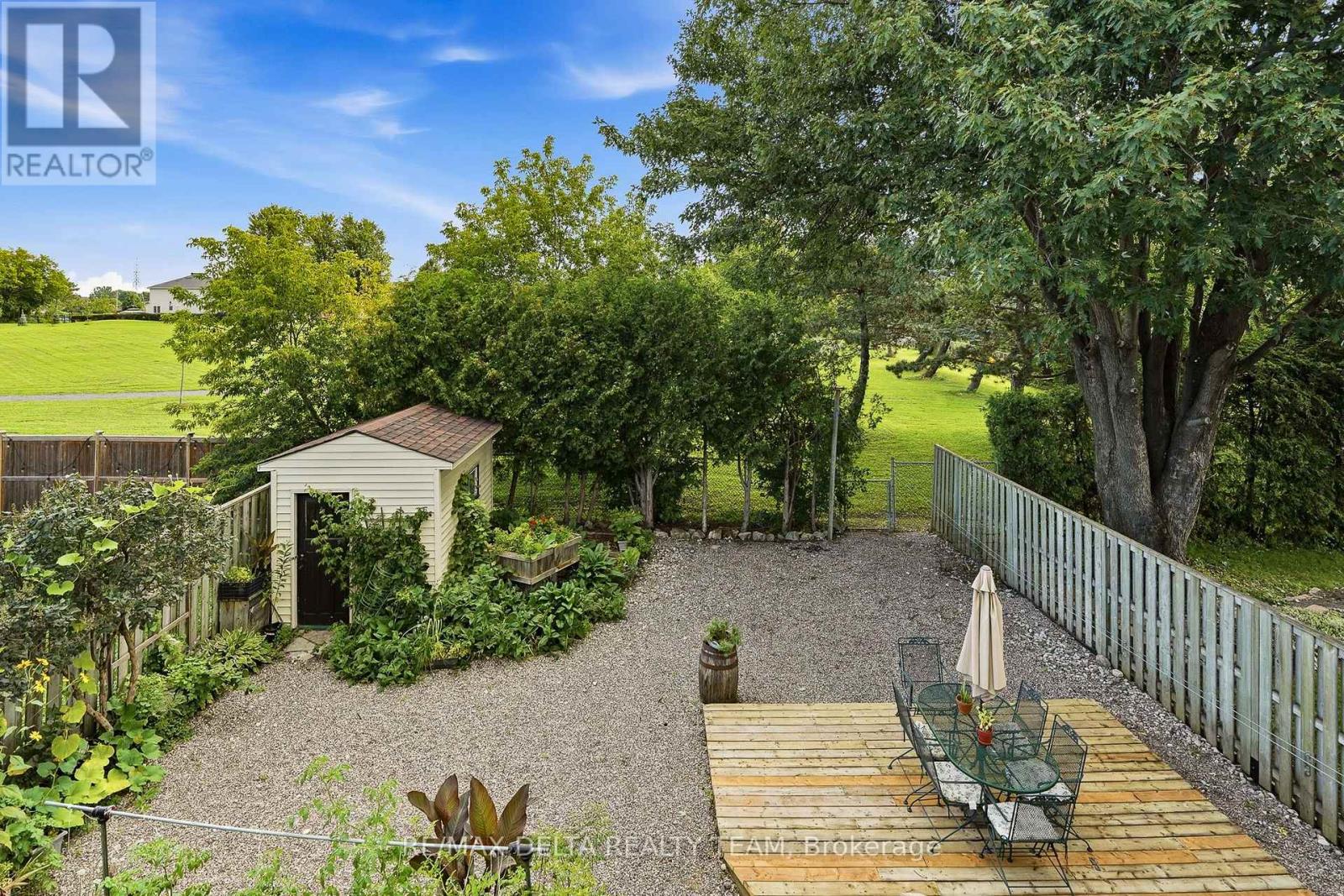 1587 Maxime Street Property Photo 32