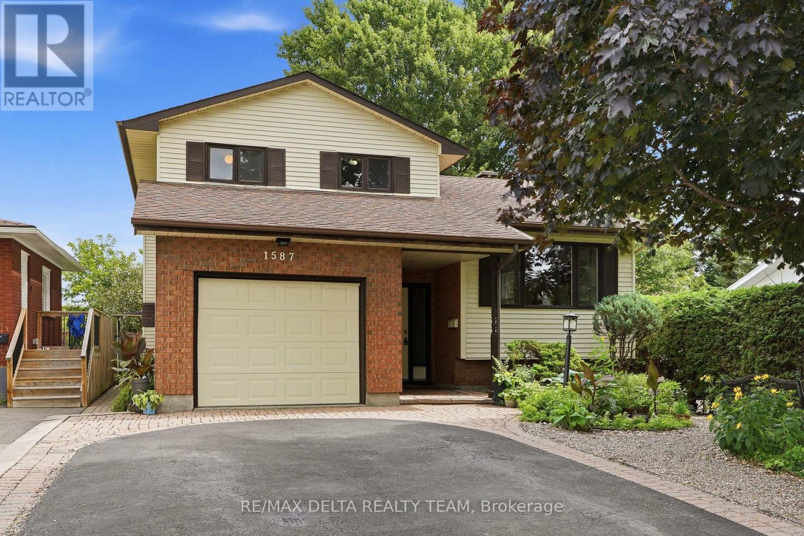1587 Maxime Street Property Photo 37