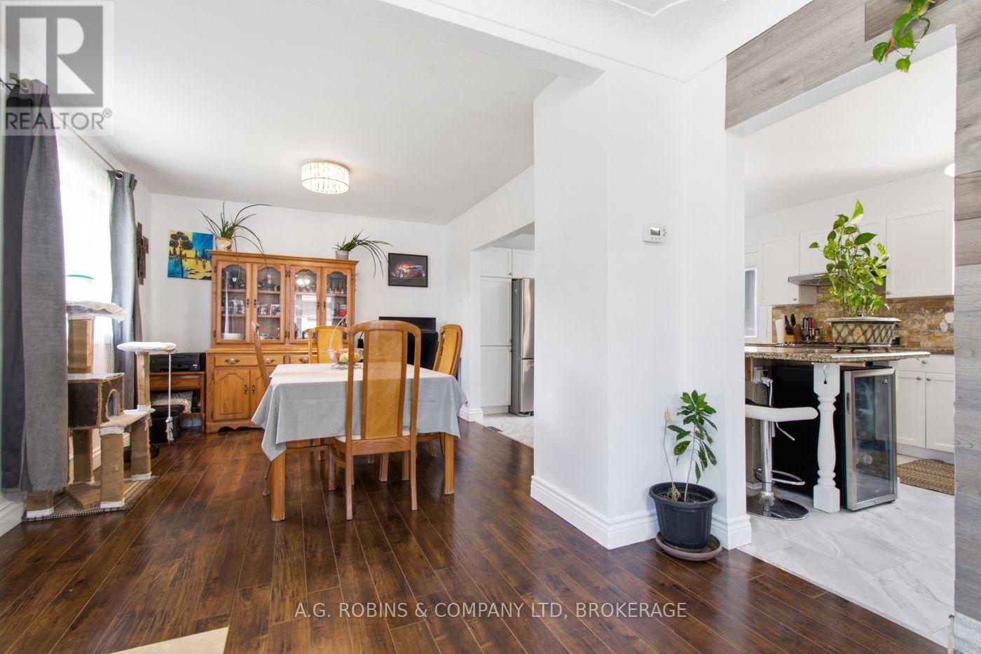 54 Clifford Avenue Property Photo 6