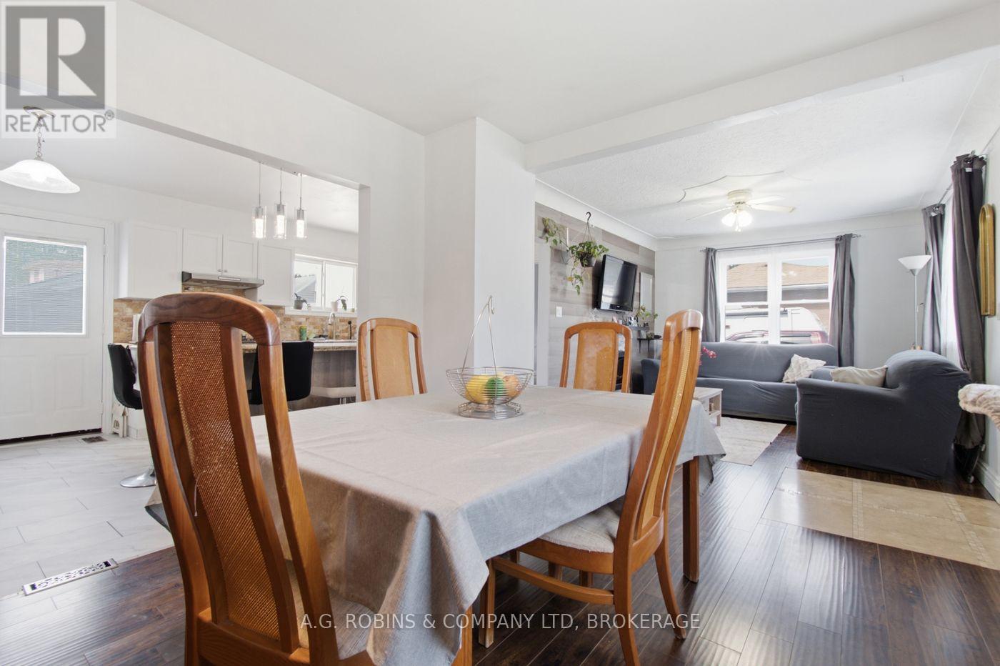 54 Clifford Avenue Property Photo 9