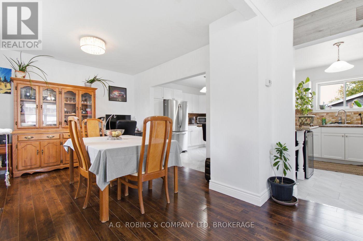 54 Clifford Avenue Property Photo 10