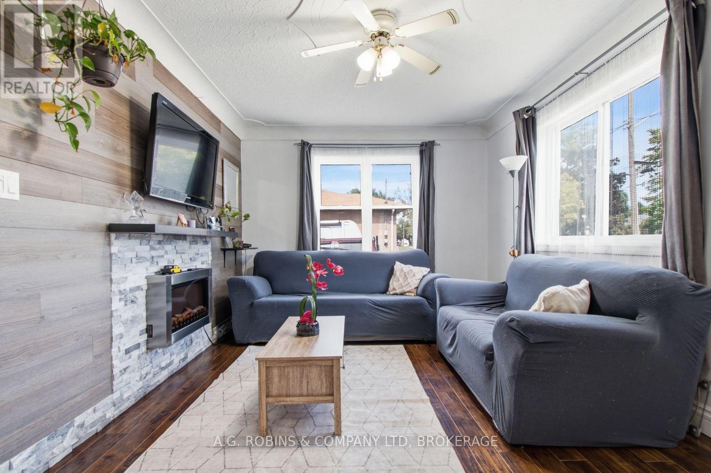 54 Clifford Avenue Property Photo 11