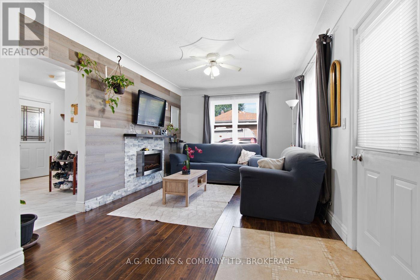 54 Clifford Avenue Property Photo 12