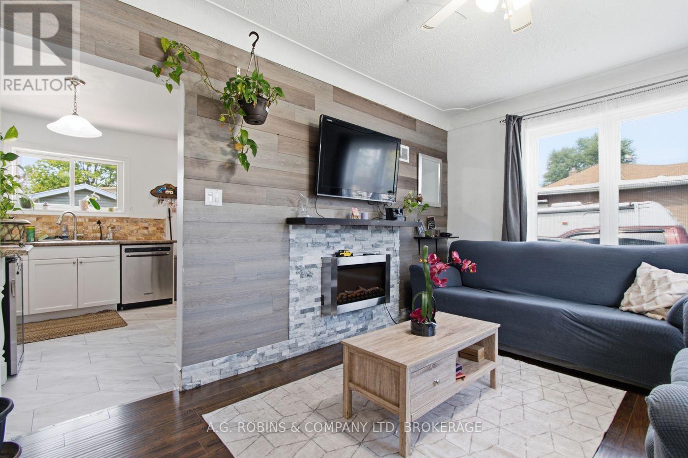 54 Clifford Avenue Property Photo 13