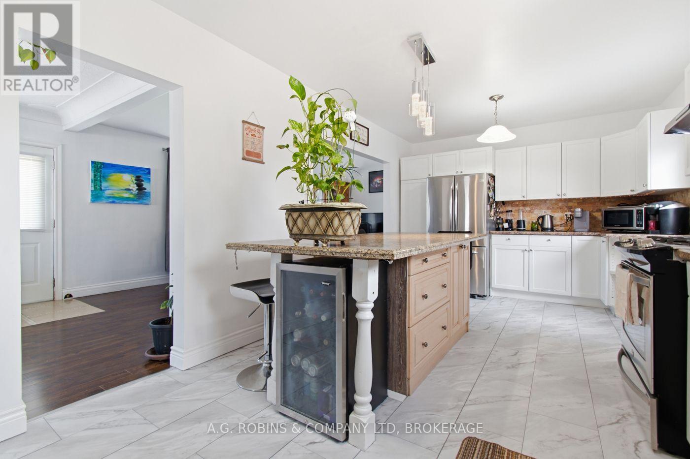 54 Clifford Avenue Property Photo 14