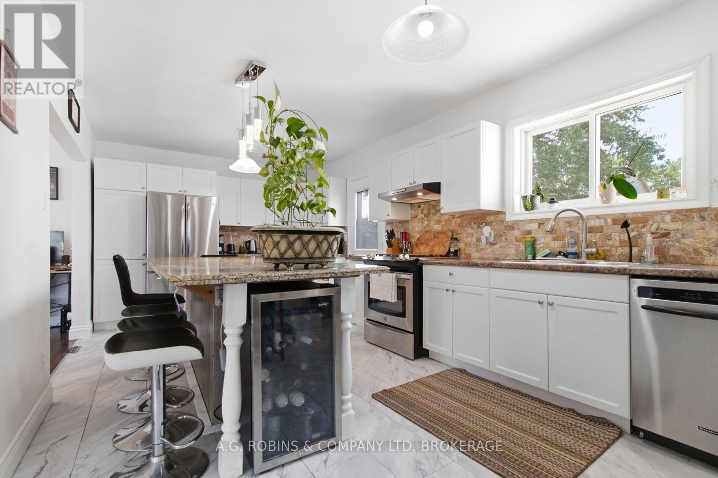 54 Clifford Avenue Property Photo 17