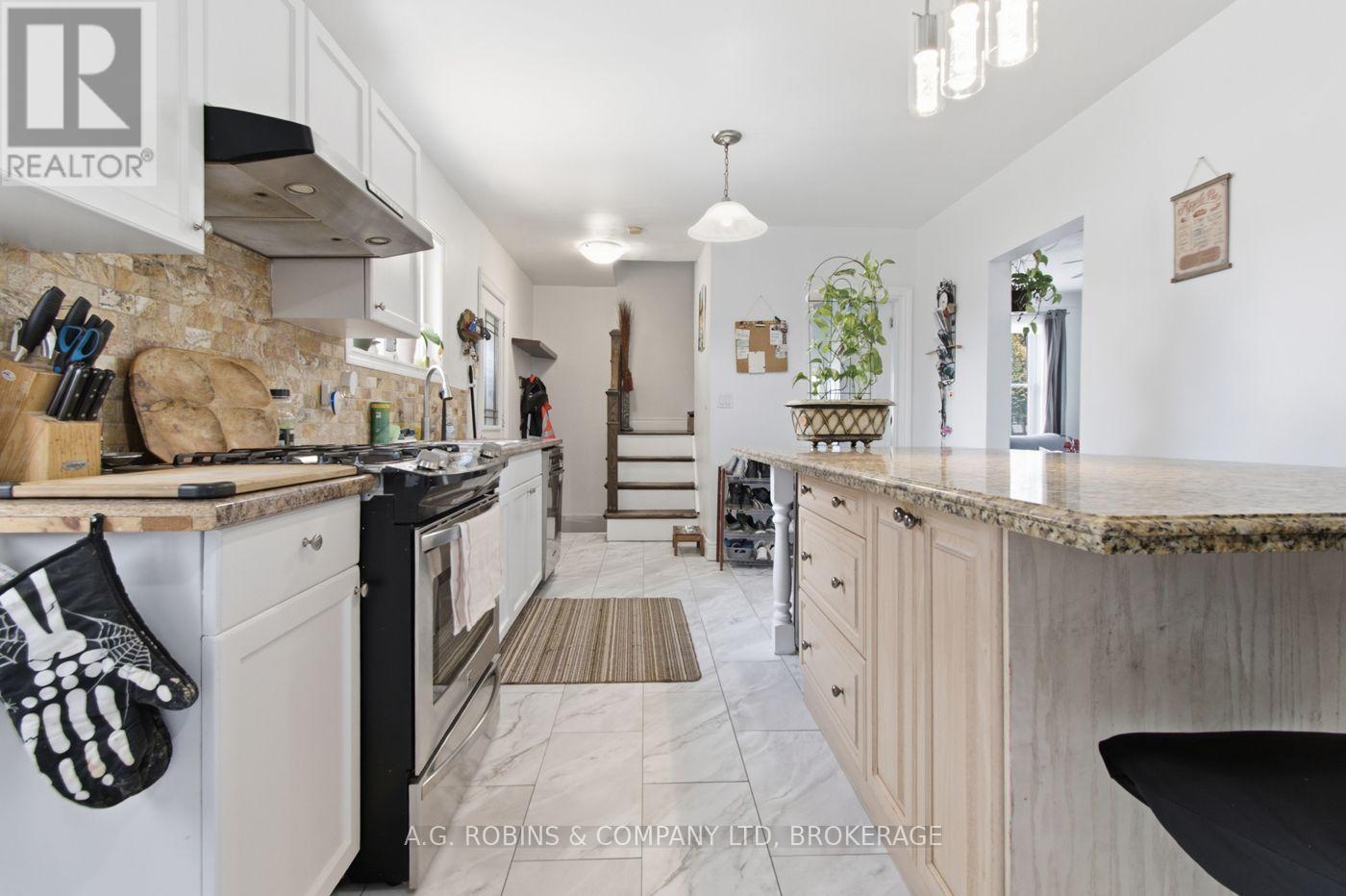 54 Clifford Avenue Property Photo 18