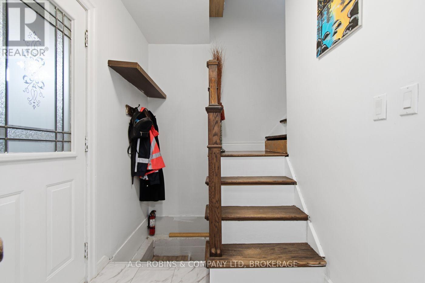 54 Clifford Avenue Property Photo 23