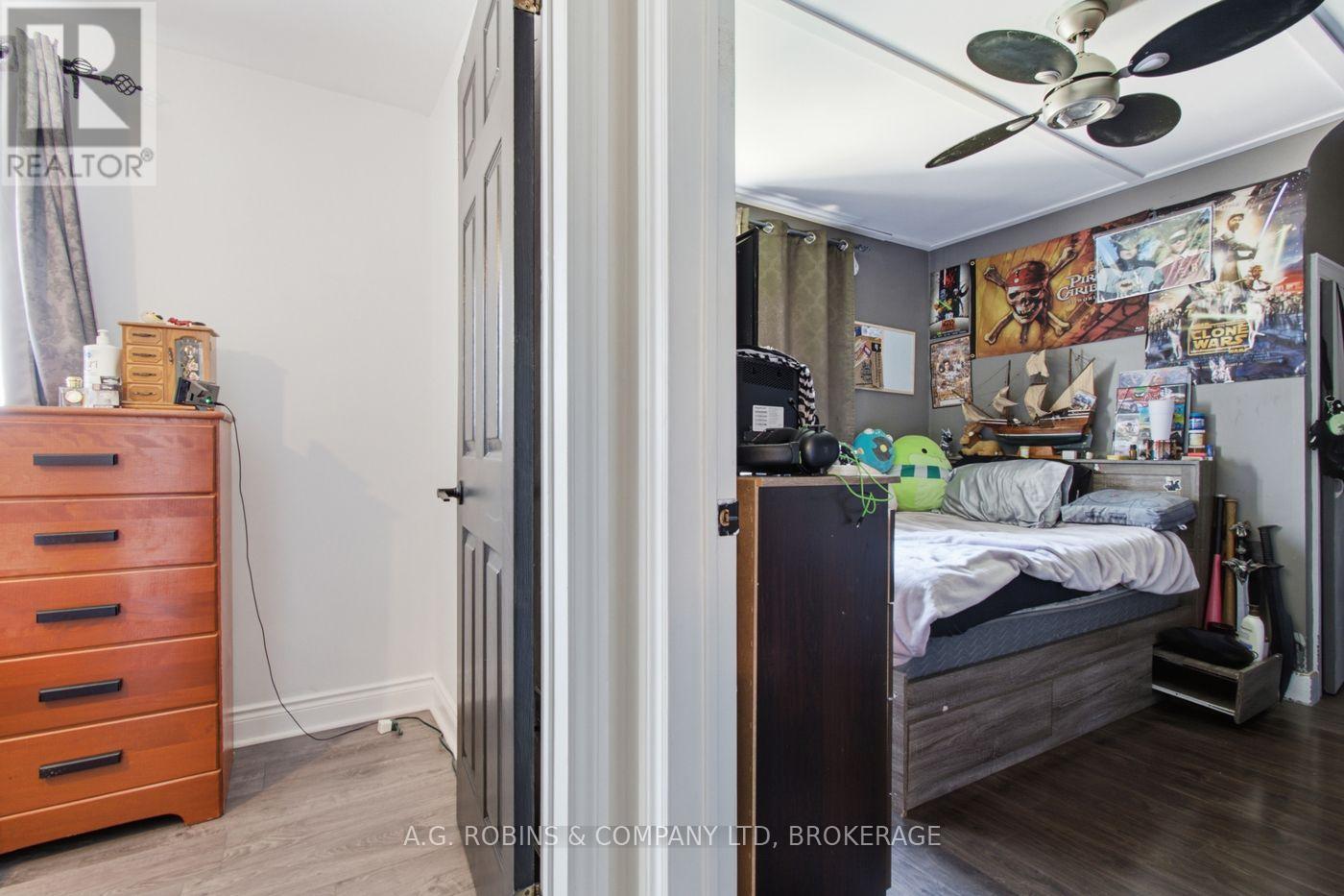 54 Clifford Avenue Property Photo 28