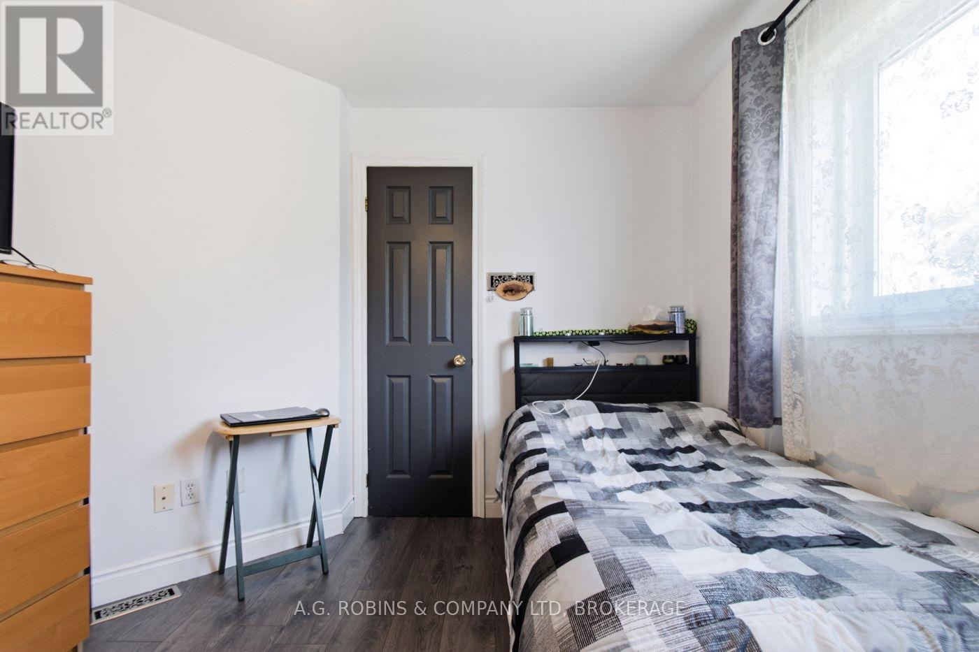 54 Clifford Avenue Property Photo 29