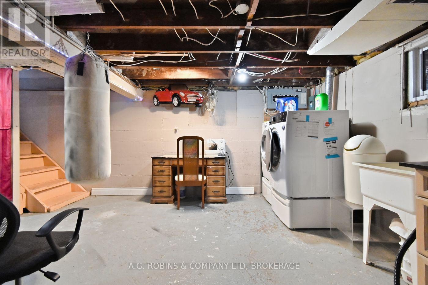 54 Clifford Avenue Property Photo 34