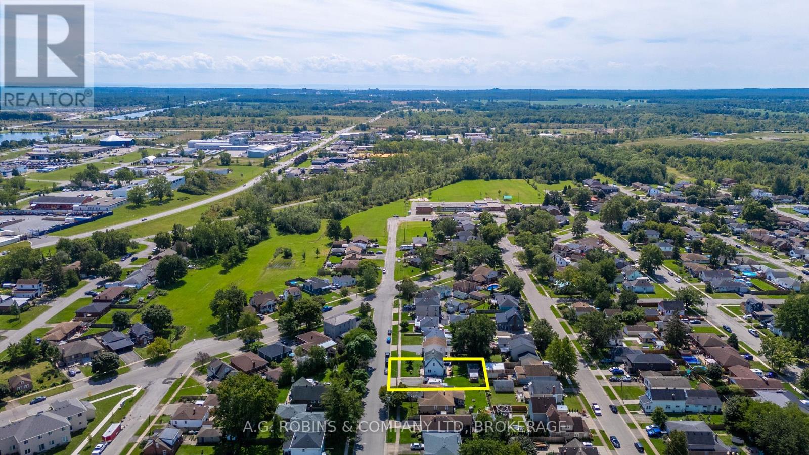54 Clifford Avenue Property Photo 38